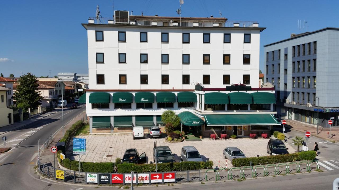 Hotel Florida Пиове ди Сако Екстериор снимка