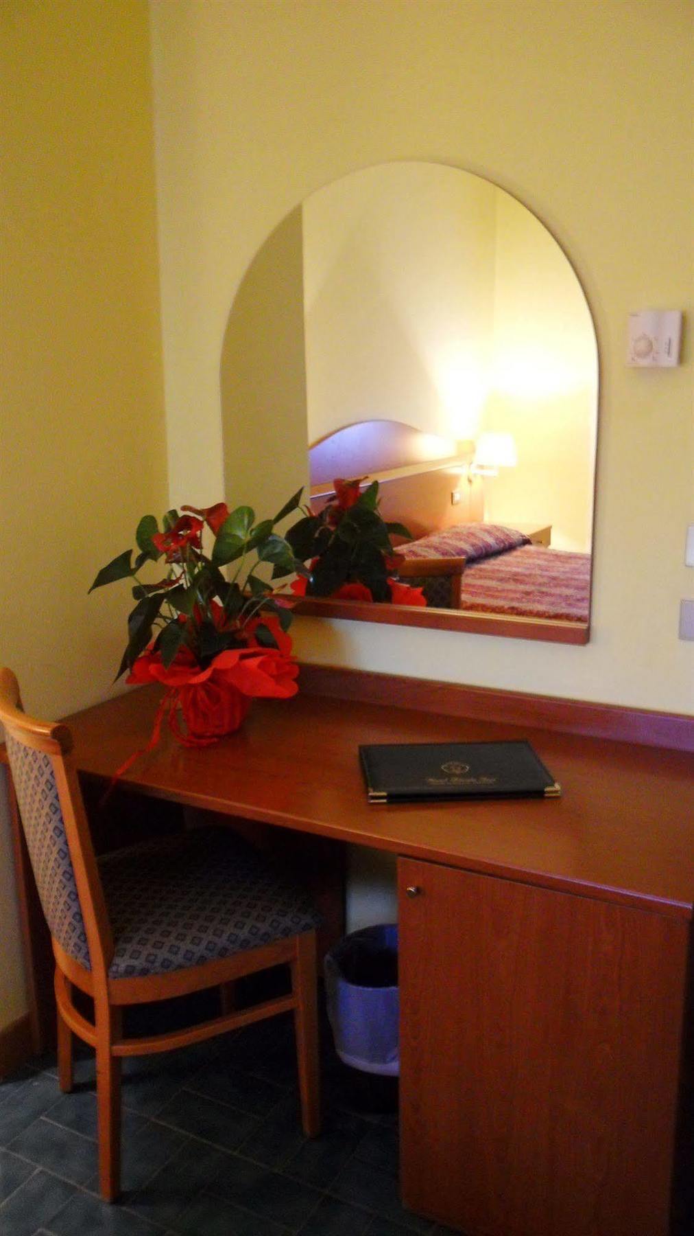 Hotel Florida Пиове ди Сако Екстериор снимка